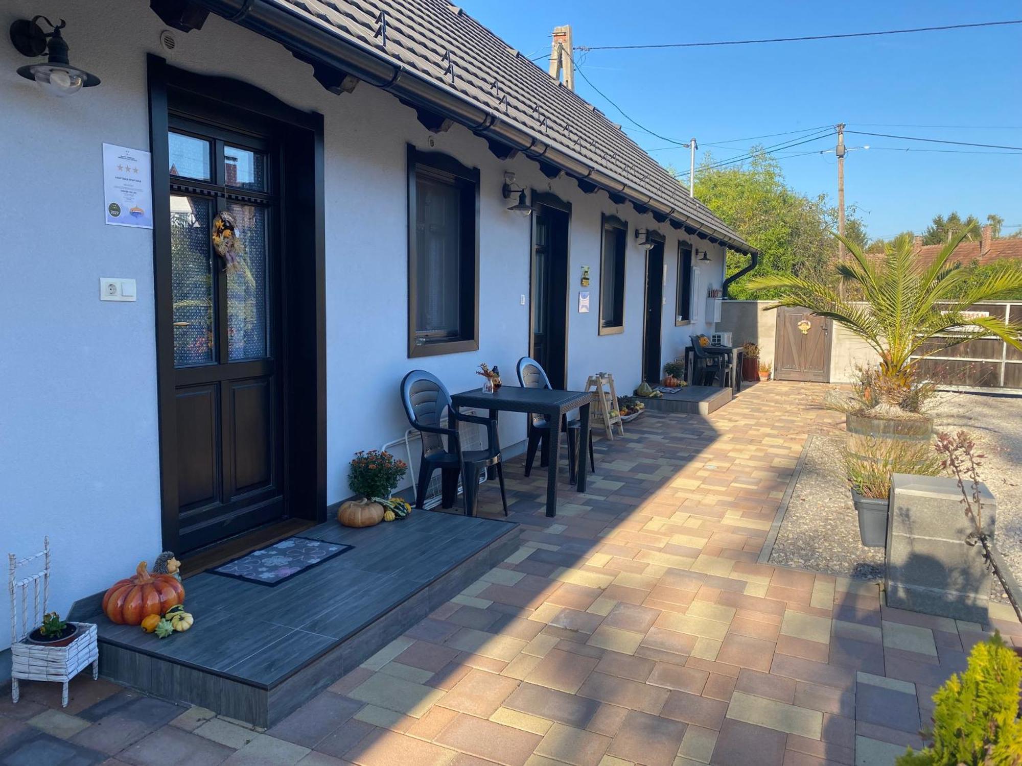 Hauptman Apartman Nagyatad Luaran gambar